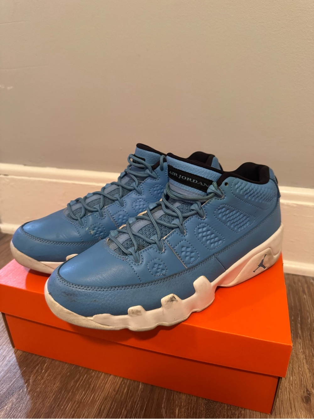 Jordan Men's Light Blue and White Retro Sneakers
